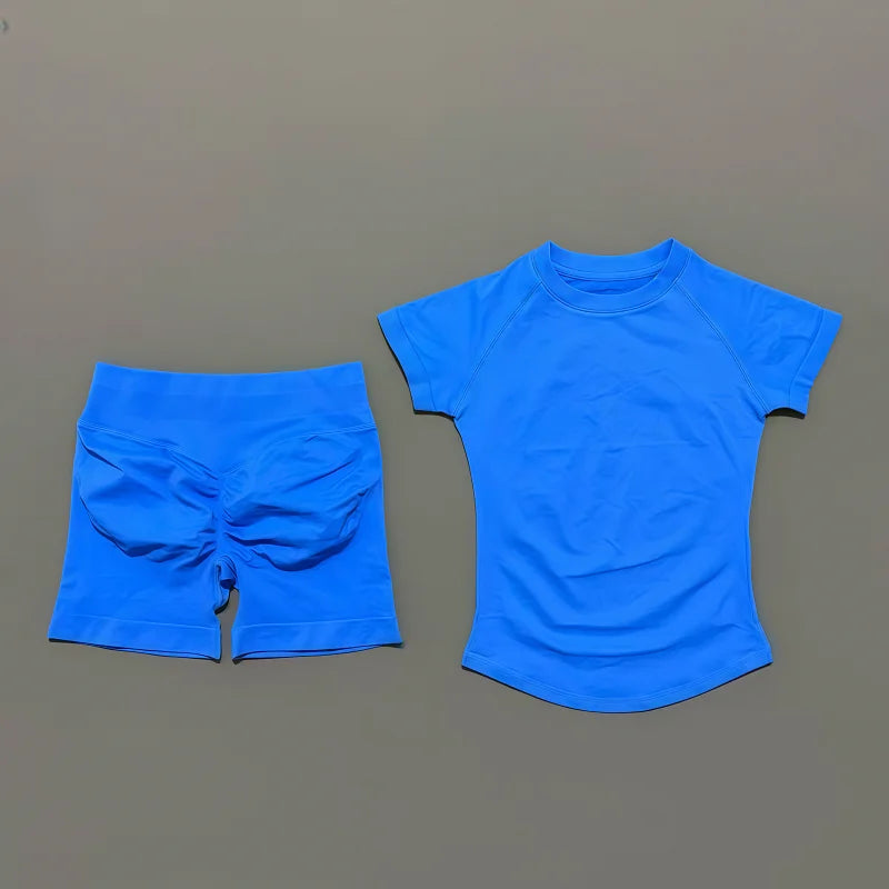 Conjunto Deportivo para Mujer de 2 piezas - Top Deportivo y Calza Corta de Compresión