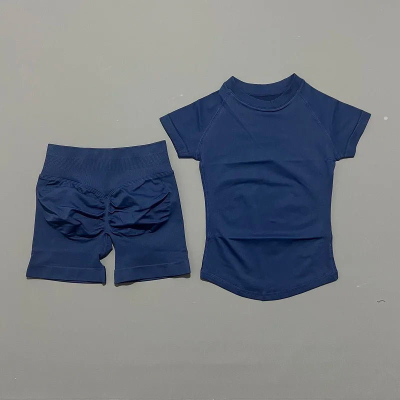 Conjunto Deportivo para Mujer de 2 piezas - Top Deportivo y Calza Corta de Compresión