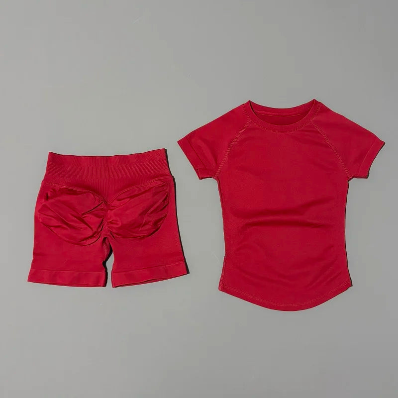 Conjunto Deportivo para Mujer de 2 piezas - Top Deportivo y Calza Corta de Compresión