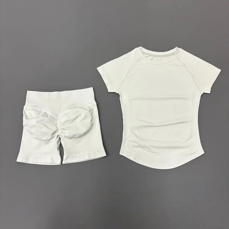 Conjunto Deportivo para Mujer de 2 piezas - Top Deportivo y Calza Corta de Compresión