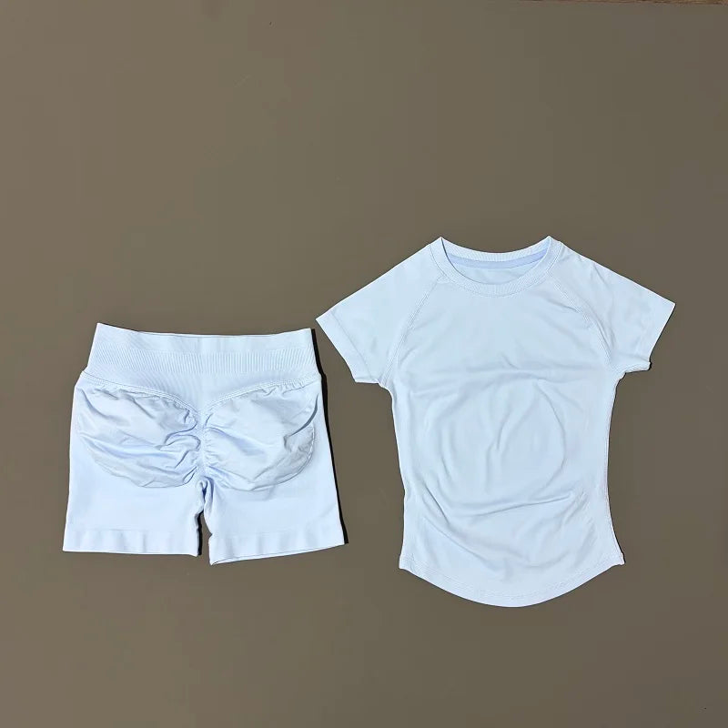 Conjunto Deportivo para Mujer de 2 piezas - Top Deportivo y Calza Corta de Compresión