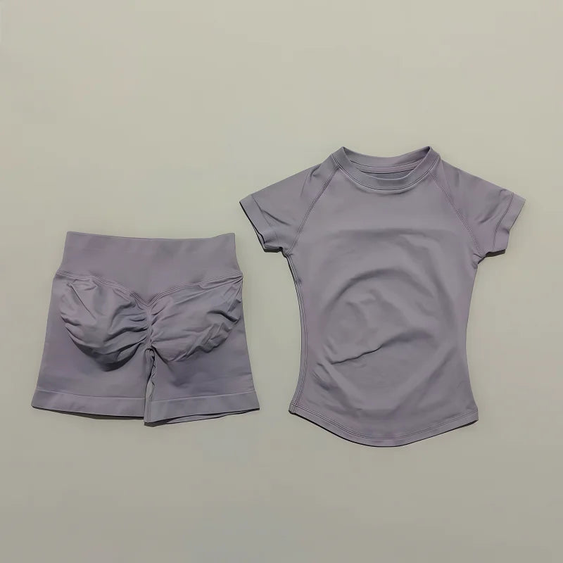 Conjunto Deportivo para Mujer de 2 piezas - Top Deportivo y Calza Corta de Compresión