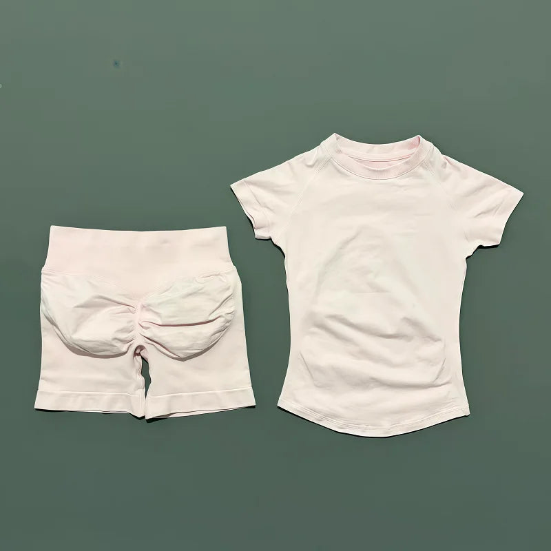Conjunto Deportivo para Mujer de 2 piezas - Top Deportivo y Calza Corta de Compresión