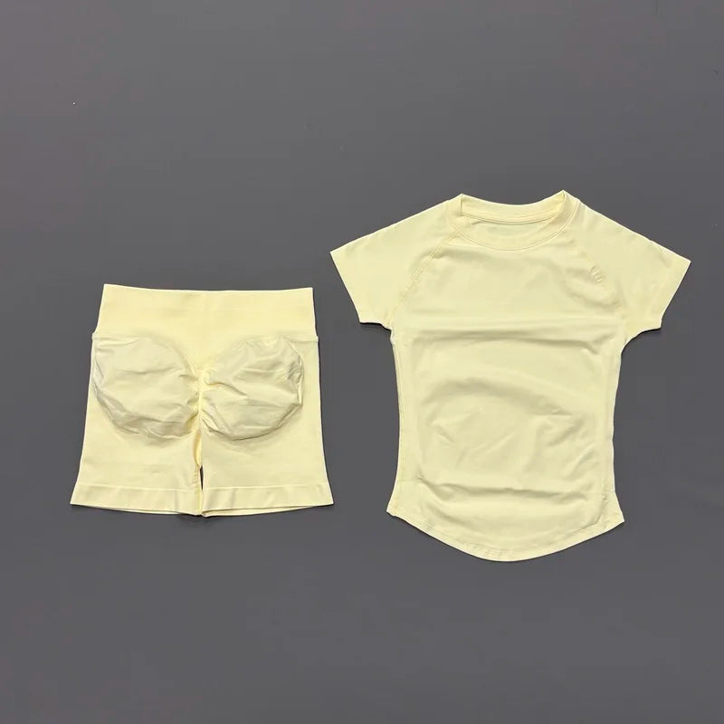 Conjunto Deportivo para Mujer de 2 piezas - Top Deportivo y Calza Corta de Compresión