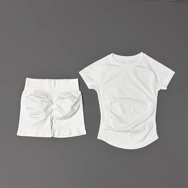 Conjunto Deportivo para Mujer de 2 piezas - Top Deportivo y Calza Corta de Compresión