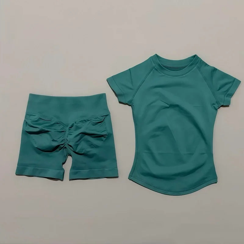 Conjunto Deportivo para Mujer de 2 piezas - Top Deportivo y Calza Corta de Compresión
